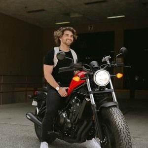 Meet your Posher, Dillon